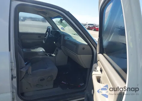 2001 Chevrolet Tahoe Ls z USA, uszkodzony, nr VIN 1GNEK13T31R213718